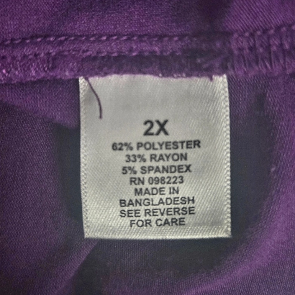 BCG Keyhole Back T-Shirt - Picture 7 of 7